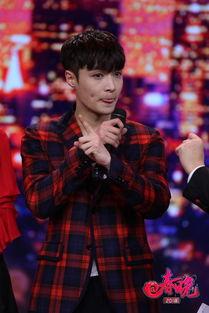 张艺兴身高爆料视频最新,最新爆料视频揭示真实身高 第2张 张艺兴身高爆料视频最新,最新爆料视频揭示真实身高 第2张